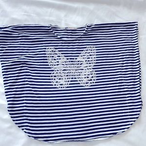 H&M butterfly shirt girls size 6-8